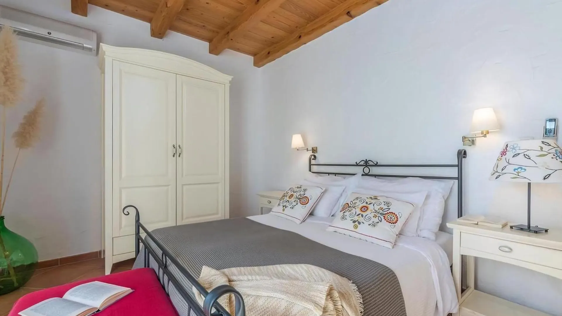 Ferienhaus In Sovinjak Mit Grill, Garten Und Terrasse Buzet Semesterbostad